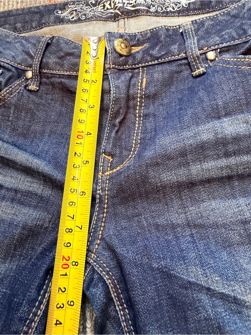 Express Women's 98% Cotton Boot Stella Reg Fit Low Rise Jeans Size 8S Waist 17in - Picture 11 of 12